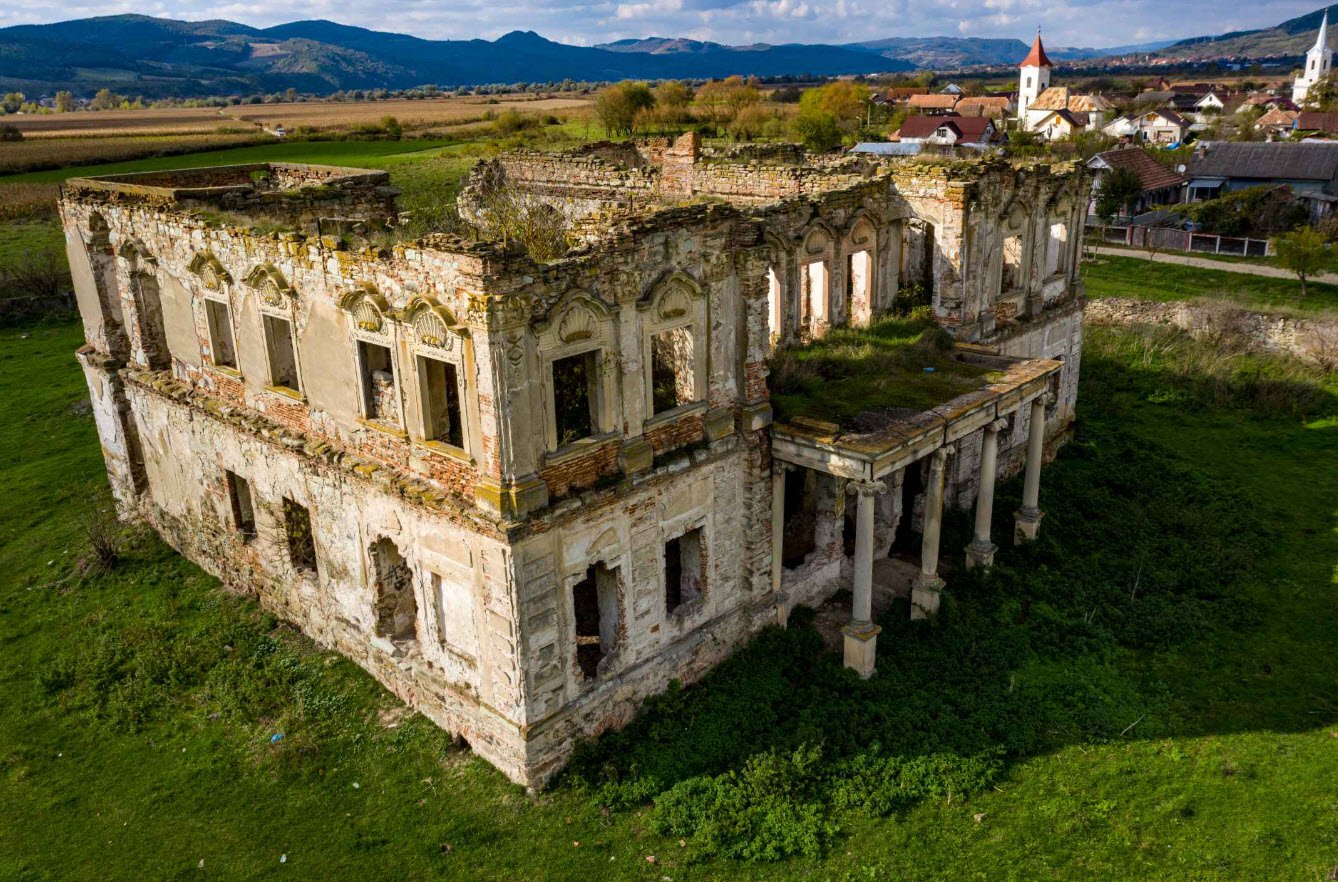 Haller Castle Coplean, Kapjon, Romania, Romania